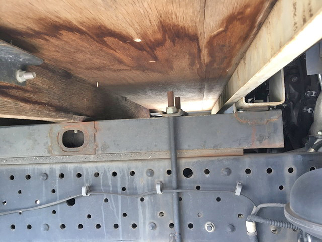 いすゞエルフ平ボディ小型（2t・3t）[写真21]