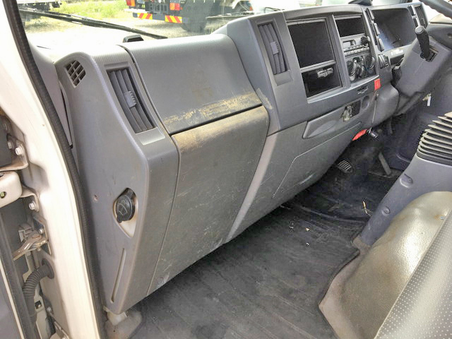 いすゞエルフ平ボディ小型（2t・3t）[写真32]