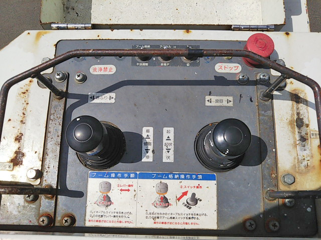 いすゞエルフ高所作業車小型（2t・3t）[写真16]