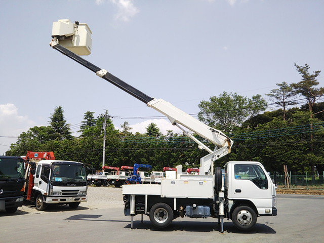 いすゞエルフ高所作業車小型（2t・3t）[写真08]