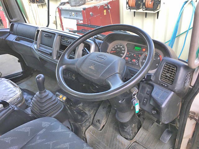 日野レンジャーダンプ中型（4t）[写真30]