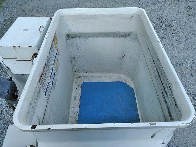 いすゞエルフ高所作業車小型（2t・3t）[写真10]