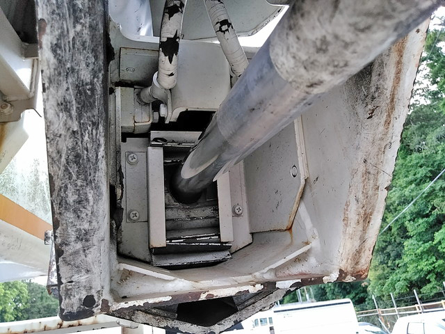 いすゞエルフ高所作業車小型（2t・3t）[写真12]