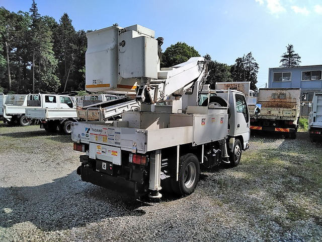 いすゞエルフ高所作業車小型（2t・3t）[写真02]