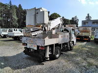 いすゞエルフ高所作業車小型（2t・3t）[写真02]