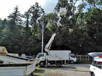 いすゞエルフ高所作業車小型（2t・3t）[写真05]