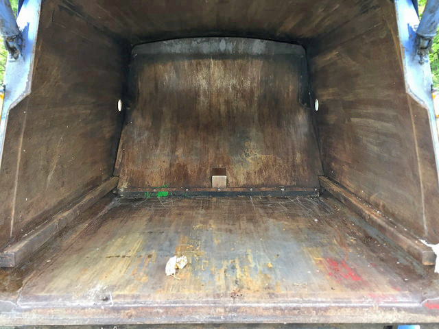 いすゞエルフパッカー車（塵芥車）小型（2t・3t）[写真14]