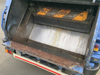 いすゞエルフパッカー車（塵芥車）小型（2t・3t）[写真17]