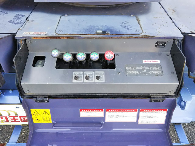 いすゞエルフ高所作業車小型（2t・3t）[写真19]