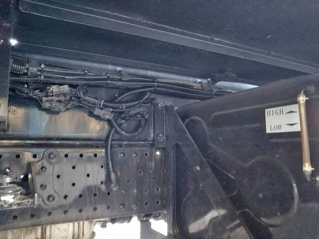 いすゞエルフ高所作業車小型（2t・3t）[写真23]