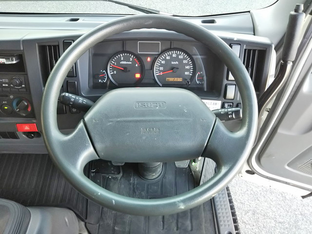 いすゞエルフ高所作業車小型（2t・3t）[写真36]