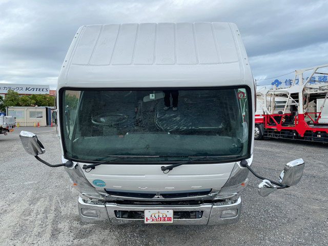 三菱ふそうキャンター平ボディ小型（2t・3t）[写真10]
