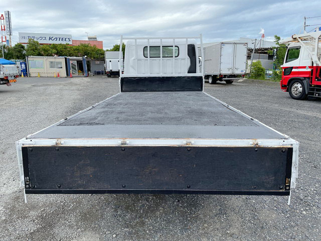 三菱ふそうキャンター平ボディ小型（2t・3t）[写真12]