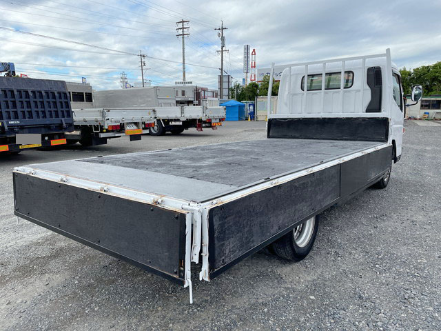 三菱ふそうキャンター平ボディ小型（2t・3t）[写真14]