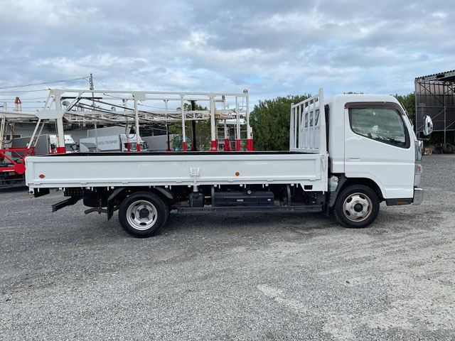 三菱ふそうキャンター平ボディ小型（2t・3t）[写真07]