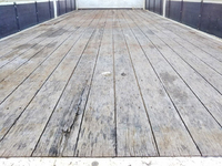 いすゞフォワード平ボディ中型（4t）[写真13]