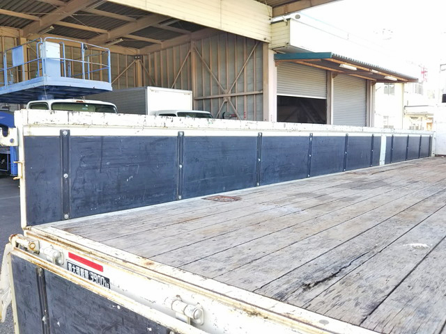 いすゞフォワード平ボディ中型（4t）[写真14]