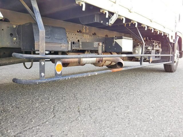 いすゞフォワード平ボディ中型（4t）[写真21]