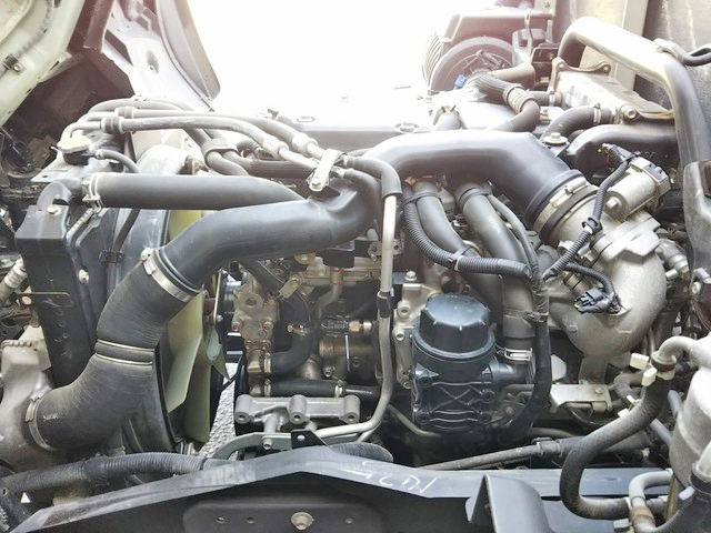 いすゞフォワード平ボディ中型（4t）[写真27]