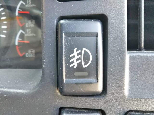 いすゞフォワード平ボディ中型（4t）[写真36]