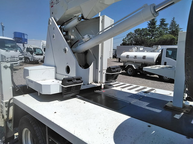 いすゞエルフ高所作業車小型（2t・3t）[写真16]