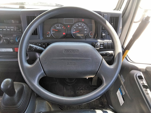 いすゞエルフ高所作業車小型（2t・3t）[写真38]