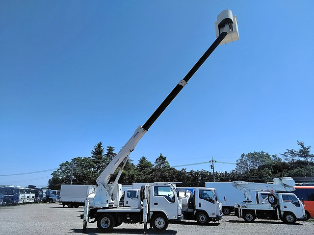 いすゞエルフ高所作業車小型（2t・3t）[写真07]