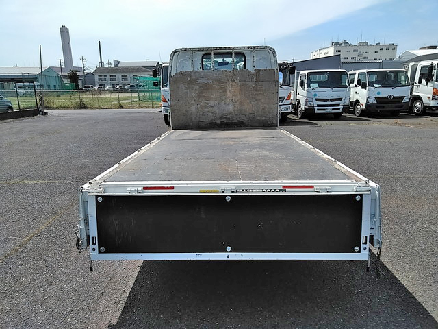 三菱ふそうキャンター平ボディ小型（2t・3t）[写真10]