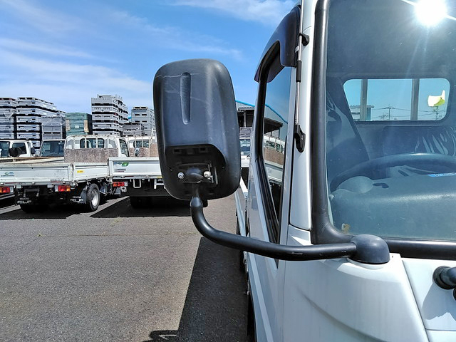 三菱ふそうキャンター平ボディ小型（2t・3t）[写真13]