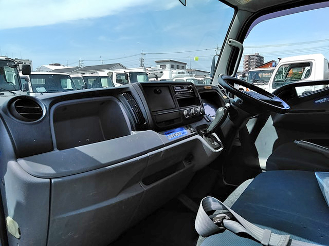 三菱ふそうキャンター平ボディ小型（2t・3t）[写真31]