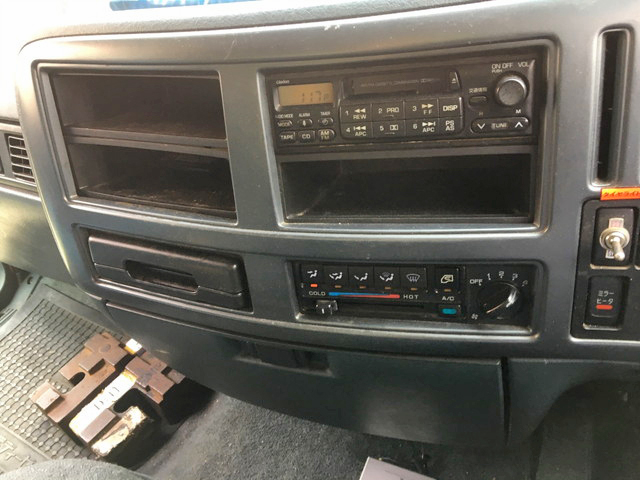 UDトラックスコンドルアルミバン中型（4t）[写真23]