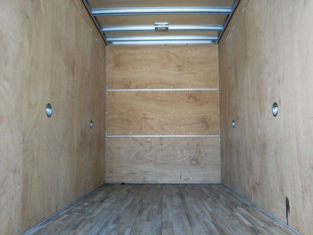 三菱ふそうキャンターアルミバン小型（2t・3t）[写真11]