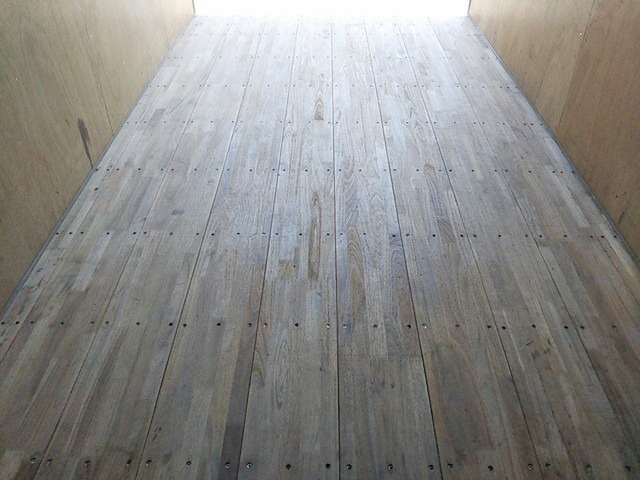 三菱ふそうキャンターアルミバン小型（2t・3t）[写真13]