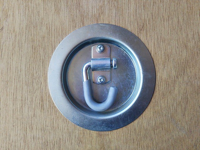 三菱ふそうキャンターアルミバン小型（2t・3t）[写真16]