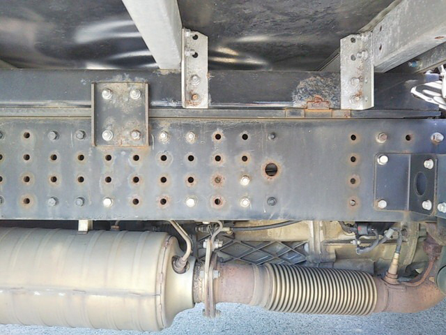 三菱ふそうキャンターアルミバン小型（2t・3t）[写真22]