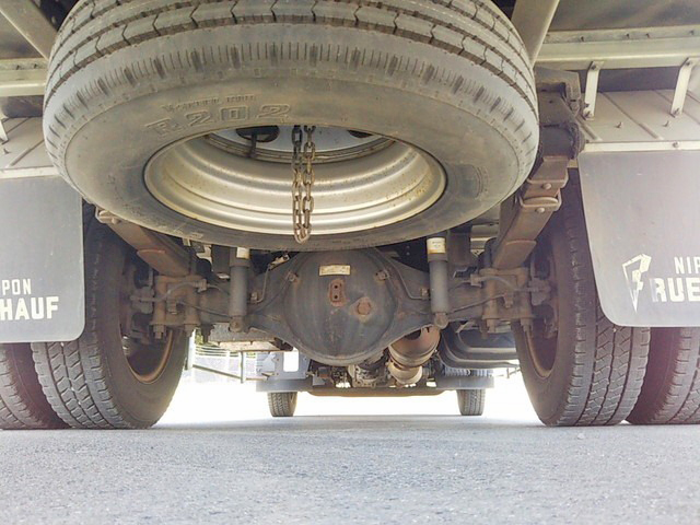 三菱ふそうキャンターアルミバン小型（2t・3t）[写真24]