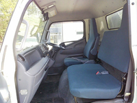 三菱ふそうキャンターアルミバン小型（2t・3t）[写真31]