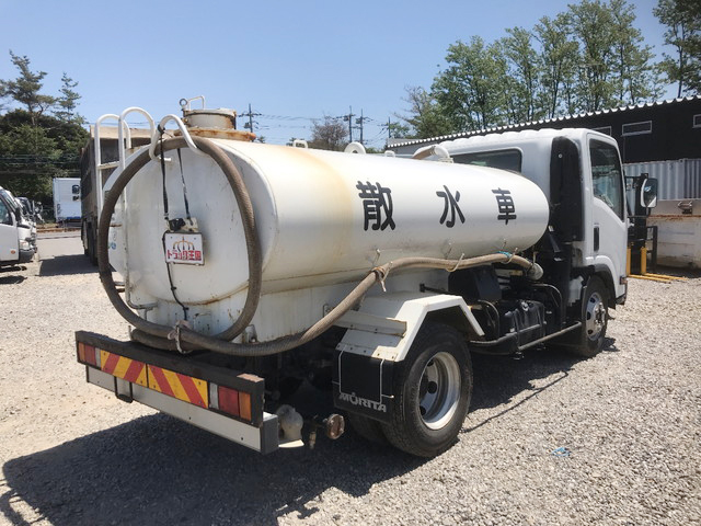 いすゞエルフ散水車小型（2t・3t）[写真02]