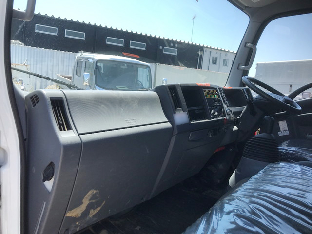 いすゞエルフ散水車小型（2t・3t）[写真31]