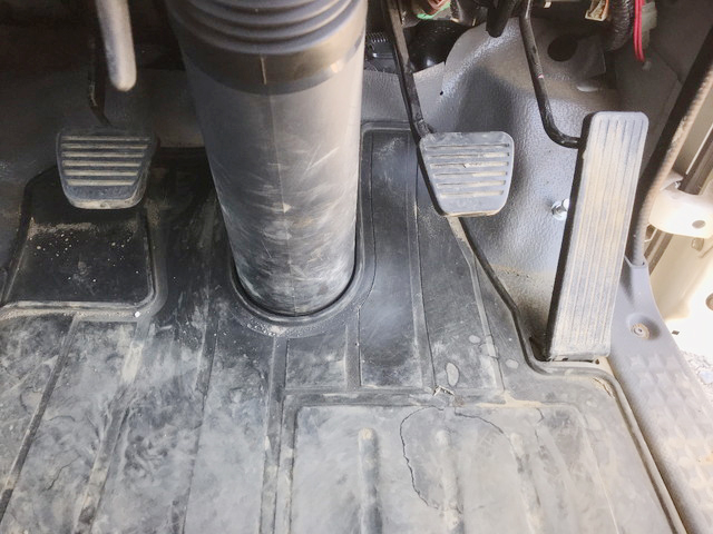 いすゞエルフ散水車小型（2t・3t）[写真37]