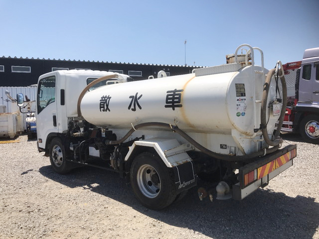 いすゞエルフ散水車小型（2t・3t）[写真04]