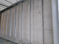 いすゞエルフカーテン車小型（2t・3t）[写真11]