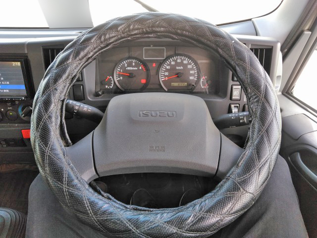 いすゞエルフカーテン車小型（2t・3t）[写真22]