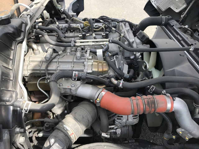 三菱ふそうキャンター平ボディ小型（2t・3t）[写真16]