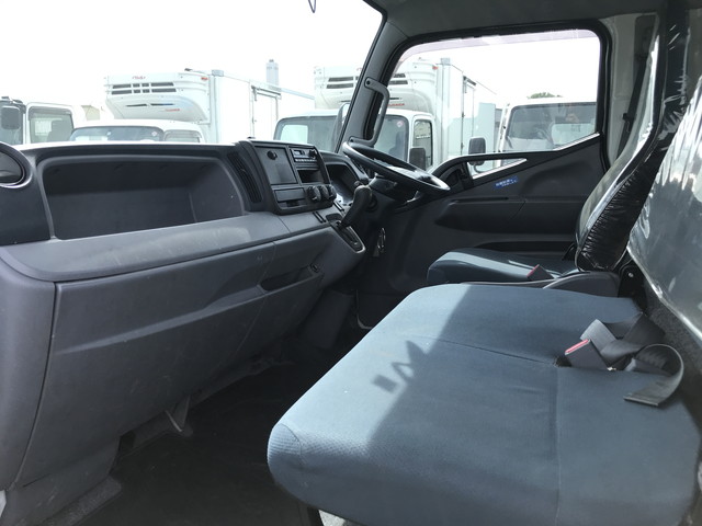 三菱ふそうキャンター平ボディ小型（2t・3t）[写真23]