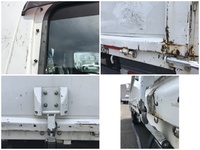 三菱ふそうキャンター平ボディ小型（2t・3t）[写真09]