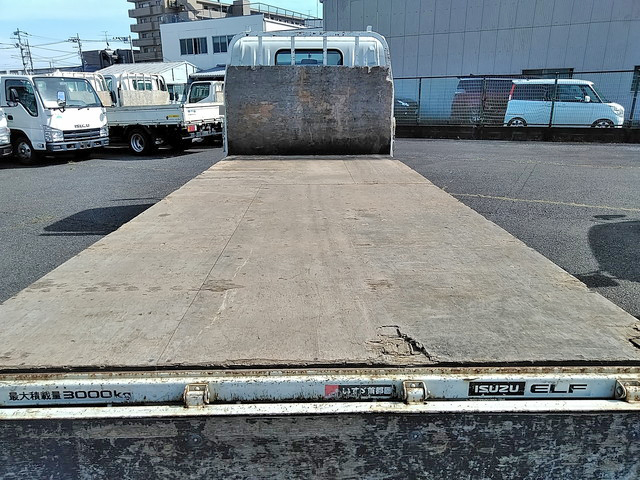 いすゞエルフ平ボディ小型（2t・3t）[写真10]