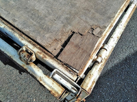 いすゞエルフ平ボディ小型（2t・3t）[写真12]