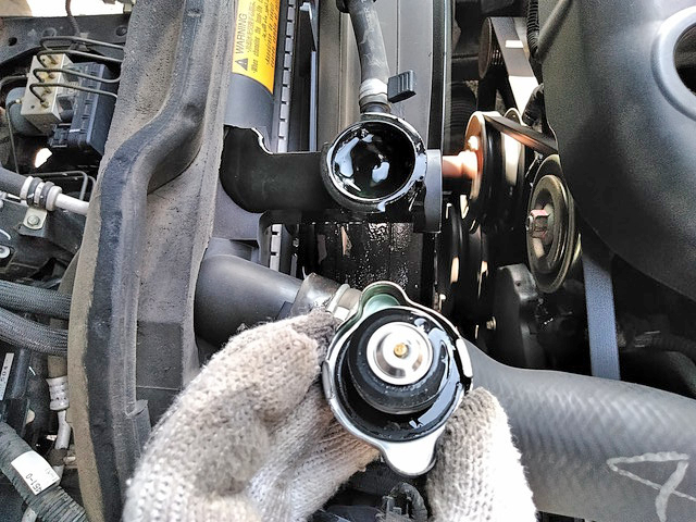 いすゞエルフ平ボディ小型（2t・3t）[写真28]