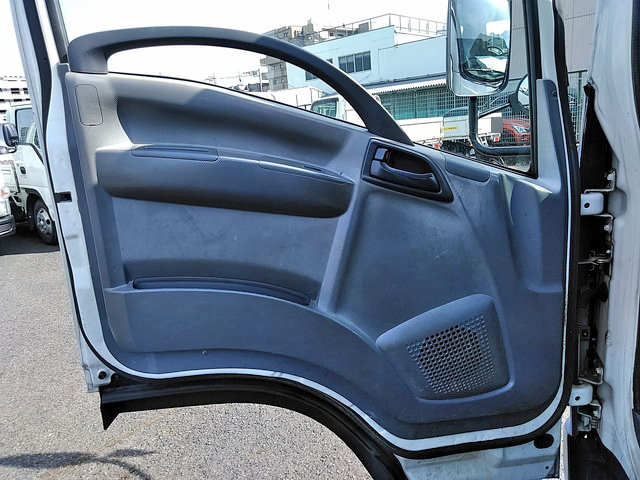 いすゞエルフ平ボディ小型（2t・3t）[写真31]